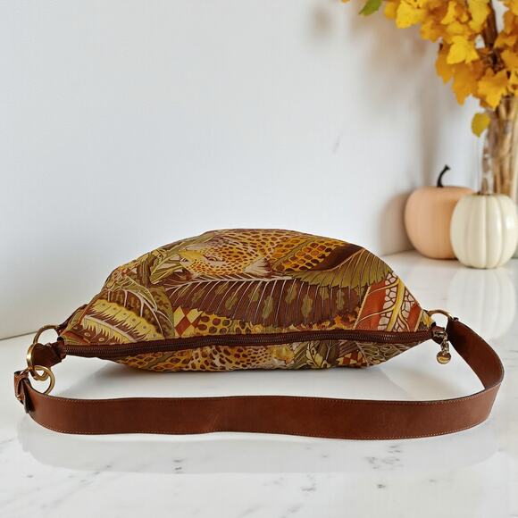 Salvatore Ferragamo Jungle Leopard Shoulder Bag - Picture 3 of 16